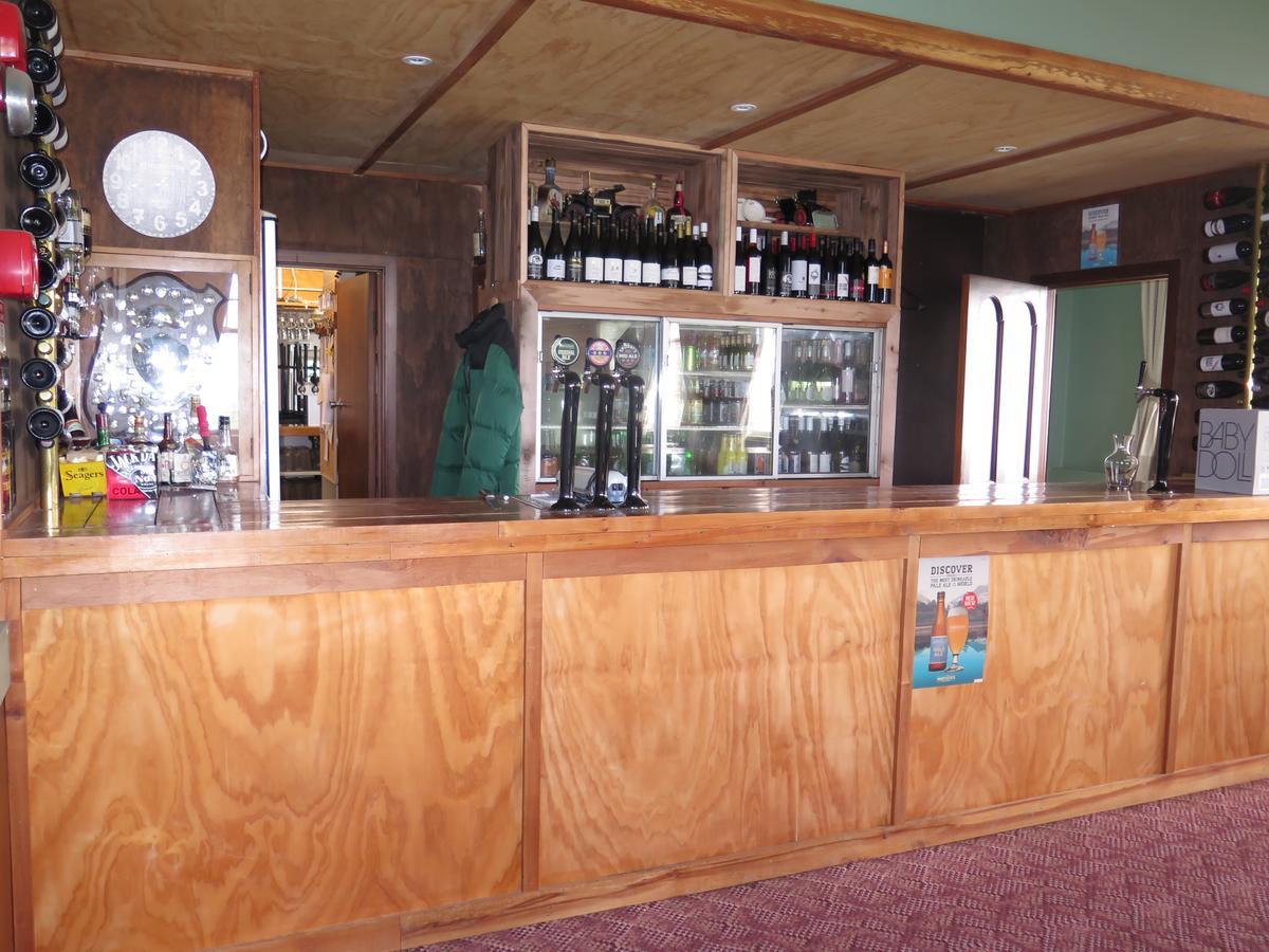 Mossburn Railway Hotel ภายนอก รูปภาพ