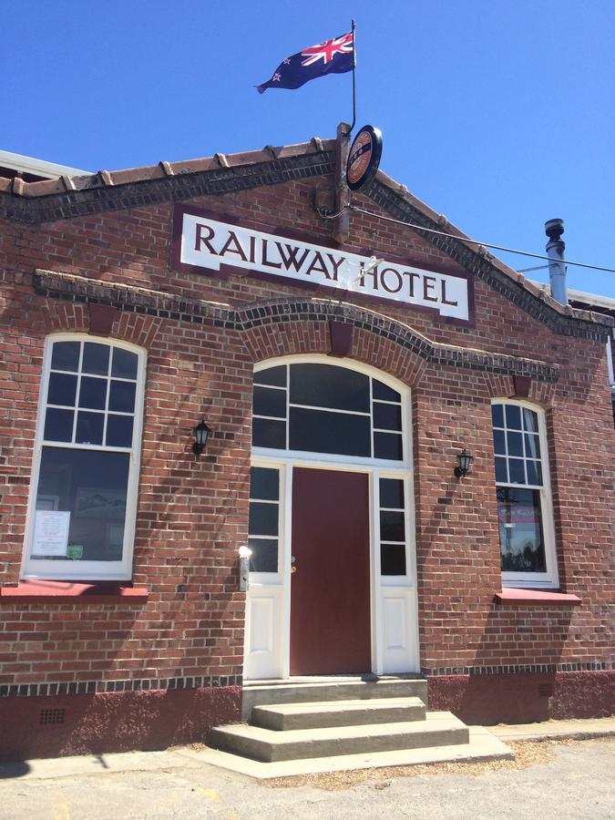 Mossburn Railway Hotel ภายนอก รูปภาพ